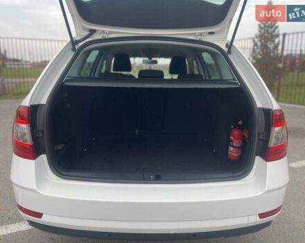 Білий Шкода Октавія, об'ємом двигуна 2 л та пробігом 218 тис. км за 13999 $, фото 39 на Automoto.ua