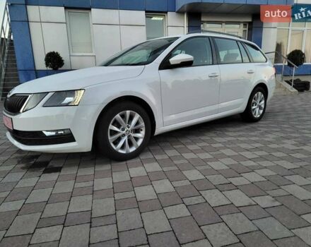 Білий Шкода Октавія, об'ємом двигуна 1.6 л та пробігом 218 тис. км за 13500 $, фото 5 на Automoto.ua