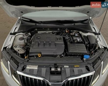 Білий Шкода Октавія, об'ємом двигуна 1.6 л та пробігом 202 тис. км за 16655 $, фото 56 на Automoto.ua