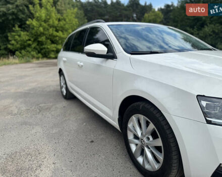 Белый Шкода Октавия, объемом двигателя 2 л и пробегом 230 тыс. км за 16550 $, фото 14 на Automoto.ua