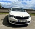 Білий Шкода Октавія, об'ємом двигуна 1.6 л та пробігом 317 тис. км за 10900 $, фото 1 на Automoto.ua