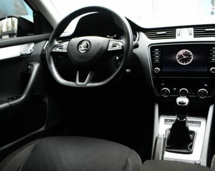 Білий Шкода Октавія, об'ємом двигуна 0 л та пробігом 155 тис. км за 14950 $, фото 9 на Automoto.ua