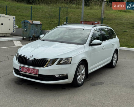 Шкода Октавія 2019 у Ирпене на Automoto.ua Білий Шкода Октавія, об'ємом двигуна 2 л та пробігом 280 тис. км за 14800 $, фото 31 на Automoto.ua