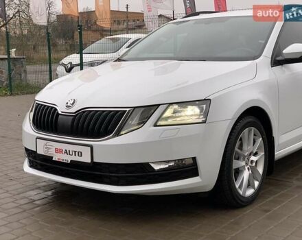 Білий Шкода Октавія, об'ємом двигуна 1.6 л та пробігом 202 тис. км за 16655 $, фото 3 на Automoto.ua