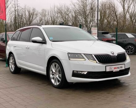 Білий Шкода Октавія, об'ємом двигуна 1.6 л та пробігом 202 тис. км за 16655 $, фото 2 на Automoto.ua