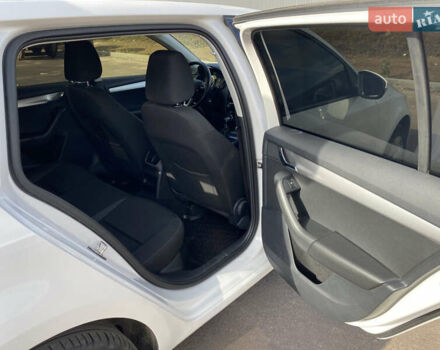 Білий Шкода Октавія, об'ємом двигуна 1.4 л та пробігом 186 тис. км за 12300 $, фото 12 на Automoto.ua