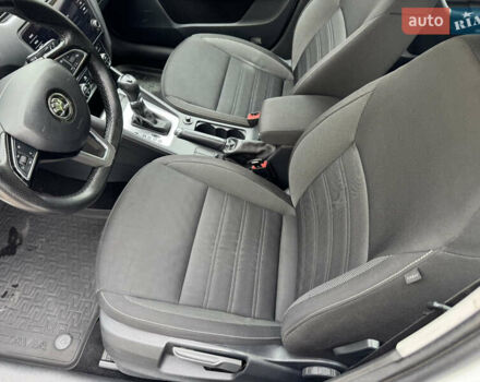 Шкода Октавія 2019 у Ирпене на Automoto.ua Білий Шкода Октавія, об'ємом двигуна 2 л та пробігом 280 тис. км за 14800 $, фото 45 на Automoto.ua