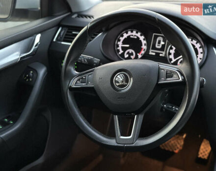 Белый Шкода Октавия, объемом двигателя 2 л и пробегом 257 тыс. км за 14000 $, фото 16 на Automoto.ua