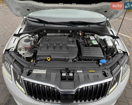 Белый Шкода Октавия, объемом двигателя 1.6 л и пробегом 196 тыс. км за 15499 $, фото 29 на Automoto.ua