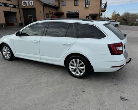 Білий Шкода Октавія, об'ємом двигуна 2 л та пробігом 280 тис. км за 12300 $, фото 5 на Automoto.ua