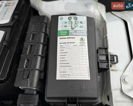 Белый Шкода Октавия, объемом двигателя 1.6 л и пробегом 196 тыс. км за 15499 $, фото 30 на Automoto.ua