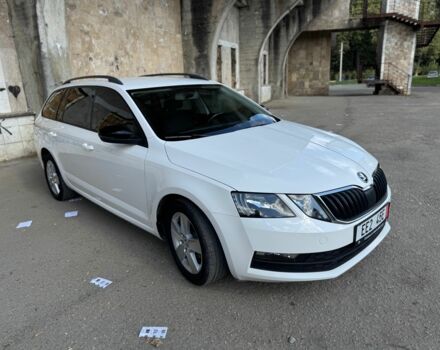 Білий Шкода Октавія, об'ємом двигуна 1.6 л та пробігом 278 тис. км за 11499 $, фото 5 на Automoto.ua