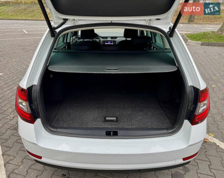 Белый Шкода Октавия, объемом двигателя 1.6 л и пробегом 196 тыс. км за 15499 $, фото 27 на Automoto.ua