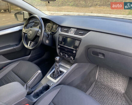 Білий Шкода Октавія, об'ємом двигуна 1.4 л та пробігом 186 тис. км за 12300 $, фото 17 на Automoto.ua