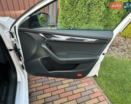 Білий Шкода Октавія, об'ємом двигуна 1.97 л та пробігом 181 тис. км за 20499 $, фото 19 на Automoto.ua