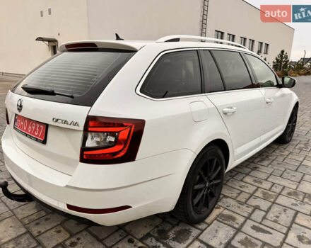 Білий Шкода Октавія, об'ємом двигуна 2 л та пробігом 209 тис. км за 16500 $, фото 7 на Automoto.ua