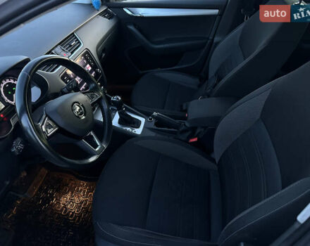 Білий Шкода Октавія, об'ємом двигуна 2 л та пробігом 217 тис. км за 14499 $, фото 23 на Automoto.ua