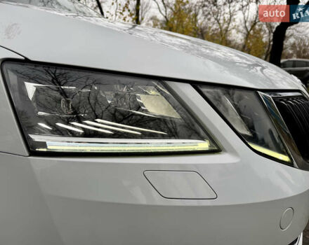 Белый Шкода Октавия, объемом двигателя 1.6 л и пробегом 196 тыс. км за 15499 $, фото 18 на Automoto.ua