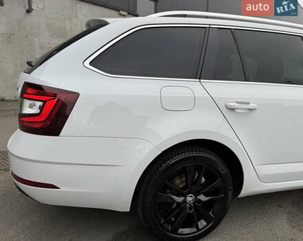 Белый Шкода Октавия, объемом двигателя 1.6 л и пробегом 196 тыс. км за 15499 $, фото 25 на Automoto.ua