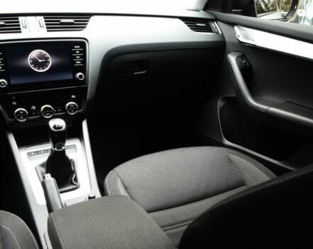 Білий Шкода Октавія, об'ємом двигуна 0 л та пробігом 155 тис. км за 14950 $, фото 10 на Automoto.ua