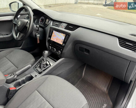 Белый Шкода Октавия, объемом двигателя 1.6 л и пробегом 196 тыс. км за 15499 $, фото 52 на Automoto.ua