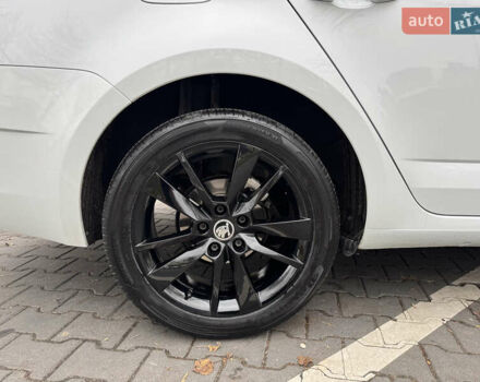 Белый Шкода Октавия, объемом двигателя 1.6 л и пробегом 196 тыс. км за 15499 $, фото 20 на Automoto.ua