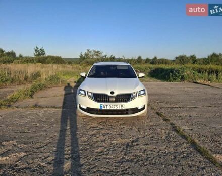 Белый Шкода Октавия, объемом двигателя 1.97 л и пробегом 285 тыс. км за 16000 $, фото 2 на Automoto.ua
