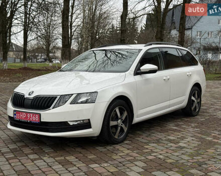 Белый Шкода Октавия, объемом двигателя 2 л и пробегом 197 тыс. км за 14200 $, фото 10 на Automoto.ua