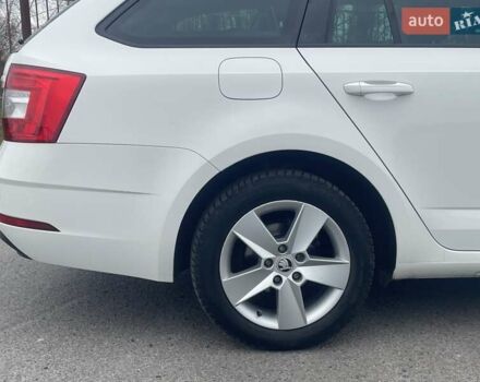 Білий Шкода Октавія, об'ємом двигуна 2 л та пробігом 218 тис. км за 13999 $, фото 27 на Automoto.ua