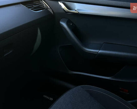 Белый Шкода Октавия, объемом двигателя 2 л и пробегом 201 тыс. км за 14300 $, фото 15 на Automoto.ua