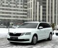 Белый Шкода Октавия, объемом двигателя 2 л и пробегом 253 тыс. км за 15500 $, фото 4 на Automoto.ua