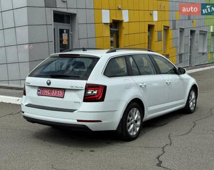 Шкода Октавія 2019 у Ирпене на Automoto.ua Білий Шкода Октавія, об'ємом двигуна 2 л та пробігом 280 тис. км за 14800 $, фото 7 на Automoto.ua