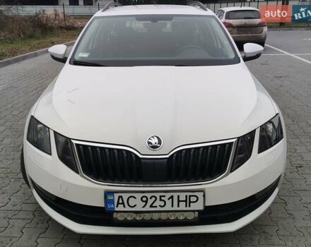 Білий Шкода Октавія, об'ємом двигуна 1.97 л та пробігом 198 тис. км за 14750 $, фото 3 на Automoto.ua