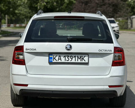 Белый Шкода Октавия, объемом двигателя 1.6 л и пробегом 200 тыс. км за 13200 $, фото 13 на Automoto.ua