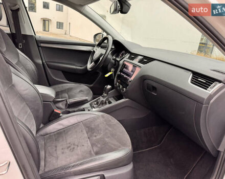 Білий Шкода Октавія, об'ємом двигуна 2 л та пробігом 209 тис. км за 16500 $, фото 20 на Automoto.ua