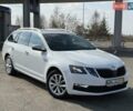 Белый Шкода Октавия, объемом двигателя 1.6 л и пробегом 271 тыс. км за 15300 $, фото 1 на Automoto.ua
