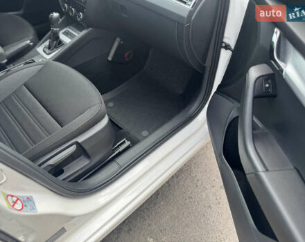 Белый Шкода Октавия, объемом двигателя 2 л и пробегом 230 тыс. км за 16550 $, фото 49 на Automoto.ua