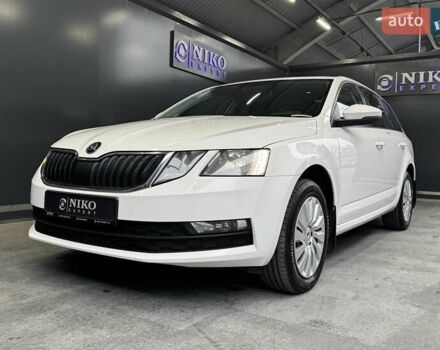 Белый Шкода Октавия, объемом двигателя 1.97 л и пробегом 148 тыс. км за 18300 $, фото 1 на Automoto.ua