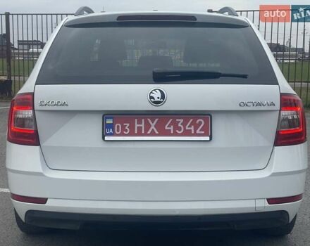 Білий Шкода Октавія, об'ємом двигуна 2 л та пробігом 218 тис. км за 13999 $, фото 29 на Automoto.ua