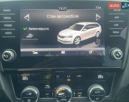 Білий Шкода Октавія, об'ємом двигуна 2 л та пробігом 218 тис. км за 13999 $, фото 51 на Automoto.ua