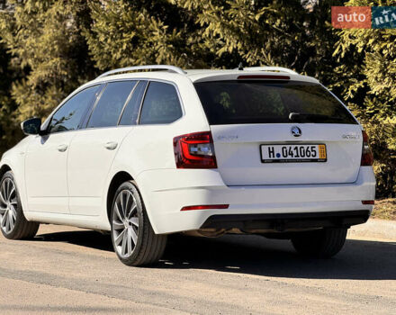 Белый Шкода Октавия, объемом двигателя 1.98 л и пробегом 203 тыс. км за 18400 $, фото 15 на Automoto.ua