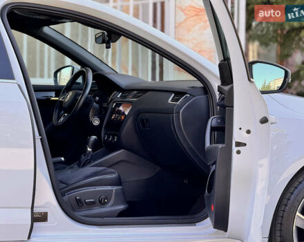 Белый Шкода Октавия, объемом двигателя 1.98 л и пробегом 203 тыс. км за 18400 $, фото 44 на Automoto.ua