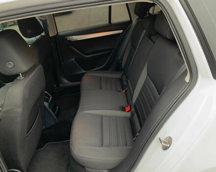 Білий Шкода Октавія, об'ємом двигуна 1.6 л та пробігом 202 тис. км за 16655 $, фото 12 на Automoto.ua