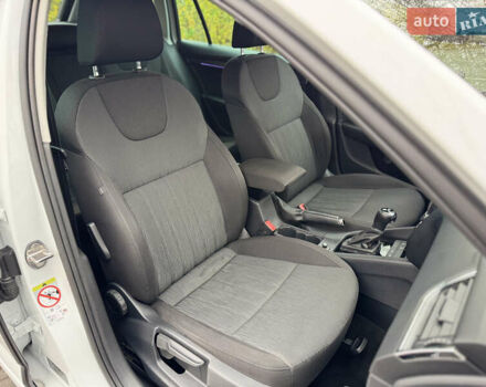 Белый Шкода Октавия, объемом двигателя 1.6 л и пробегом 196 тыс. км за 15499 $, фото 46 на Automoto.ua