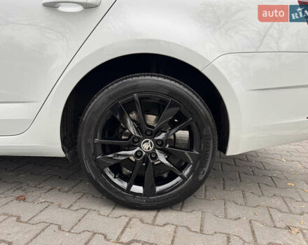 Белый Шкода Октавия, объемом двигателя 1.6 л и пробегом 196 тыс. км за 15499 $, фото 23 на Automoto.ua