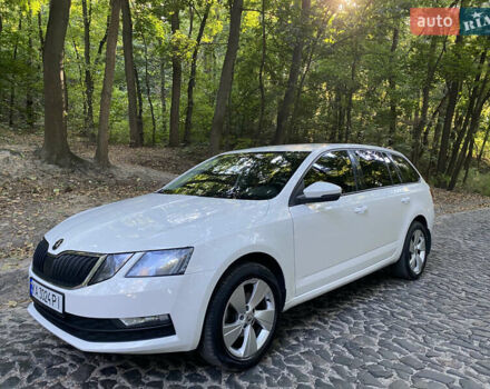 Белый Шкода Октавия, объемом двигателя 1.4 л и пробегом 185 тыс. км за 12700 $, фото 4 на Automoto.ua