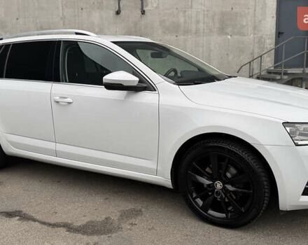 Белый Шкода Октавия, объемом двигателя 1.6 л и пробегом 196 тыс. км за 15499 $, фото 13 на Automoto.ua