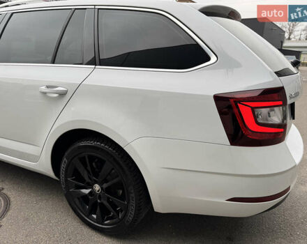 Белый Шкода Октавия, объемом двигателя 1.6 л и пробегом 196 тыс. км за 15499 $, фото 24 на Automoto.ua