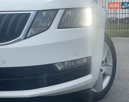 Білий Шкода Октавія, об'ємом двигуна 2 л та пробігом 218 тис. км за 13999 $, фото 18 на Automoto.ua