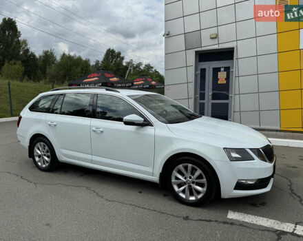 Шкода Октавія 2019 у Ирпене на Automoto.ua Білий Шкода Октавія, об'ємом двигуна 2 л та пробігом 280 тис. км за 14800 $, фото 36 на Automoto.ua